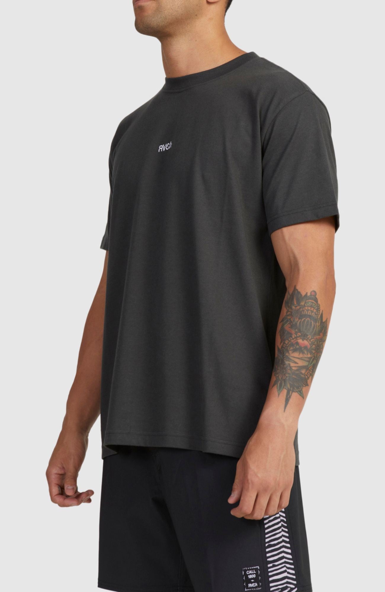 Call RVCA Short Sleeve Tee Pirate Black