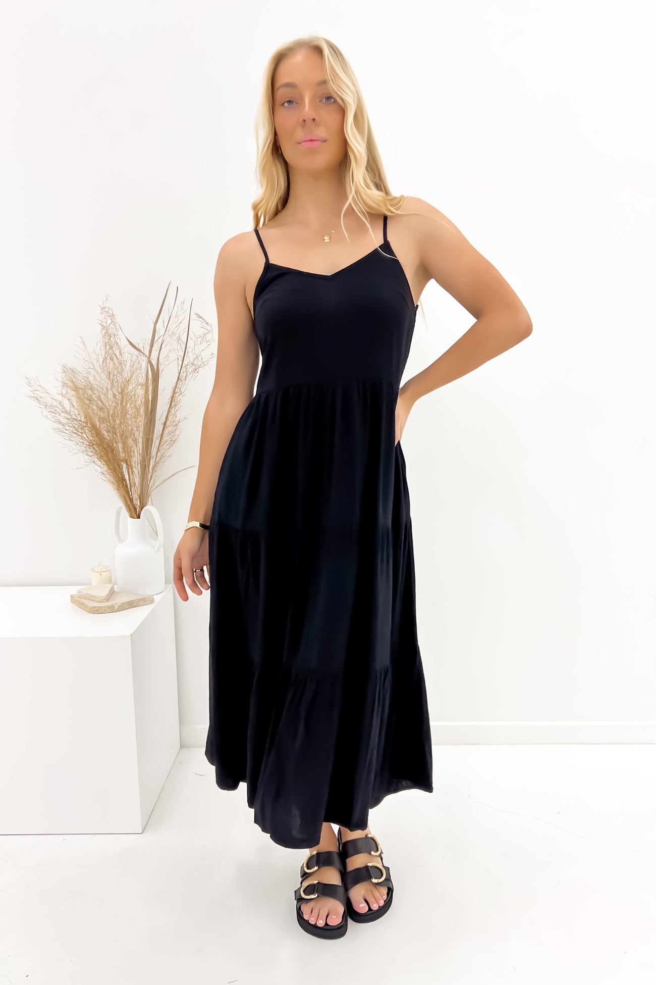 Bridey Midi Dress Black