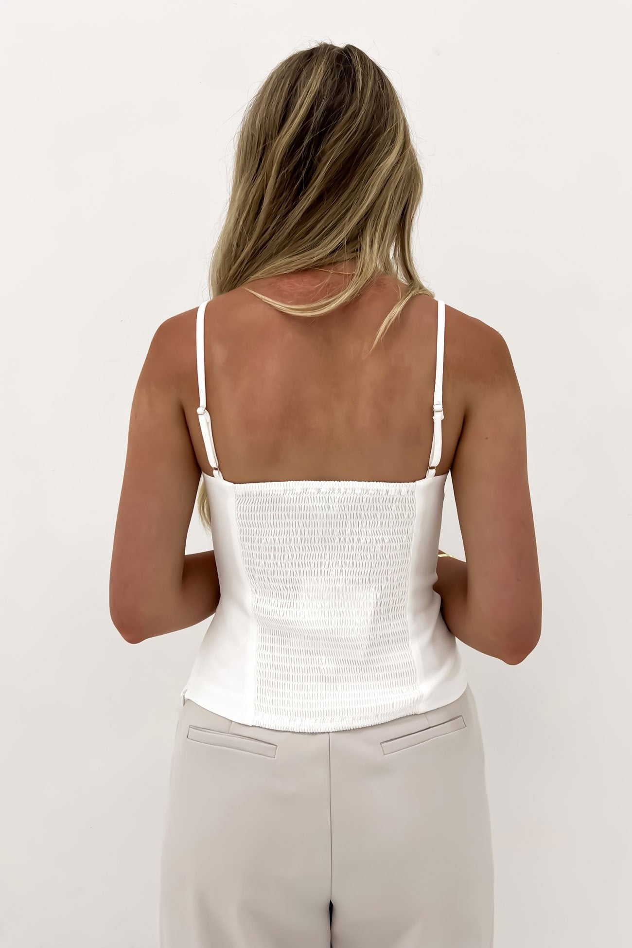 Calix Top White