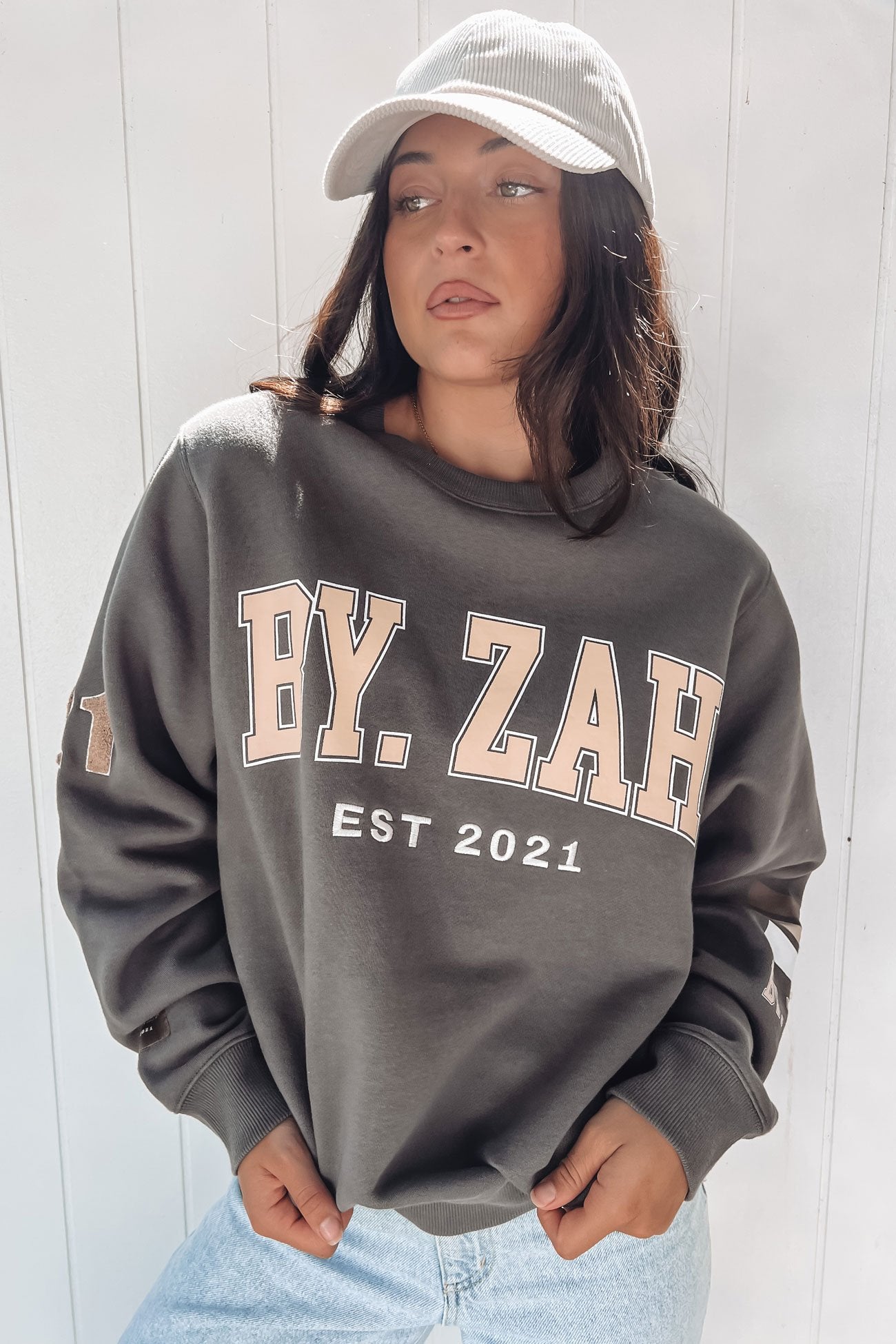 Kendall Oversized Logo Crew Charcoal