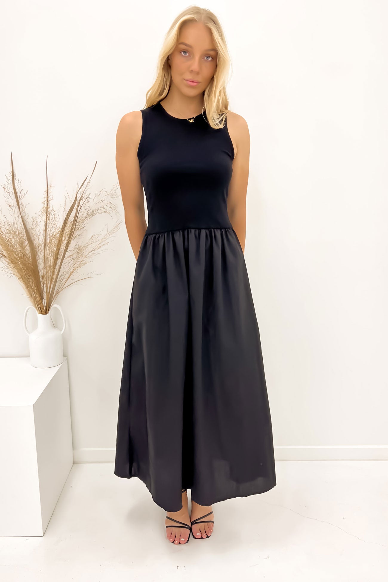 Kiho Maxi Dress Black