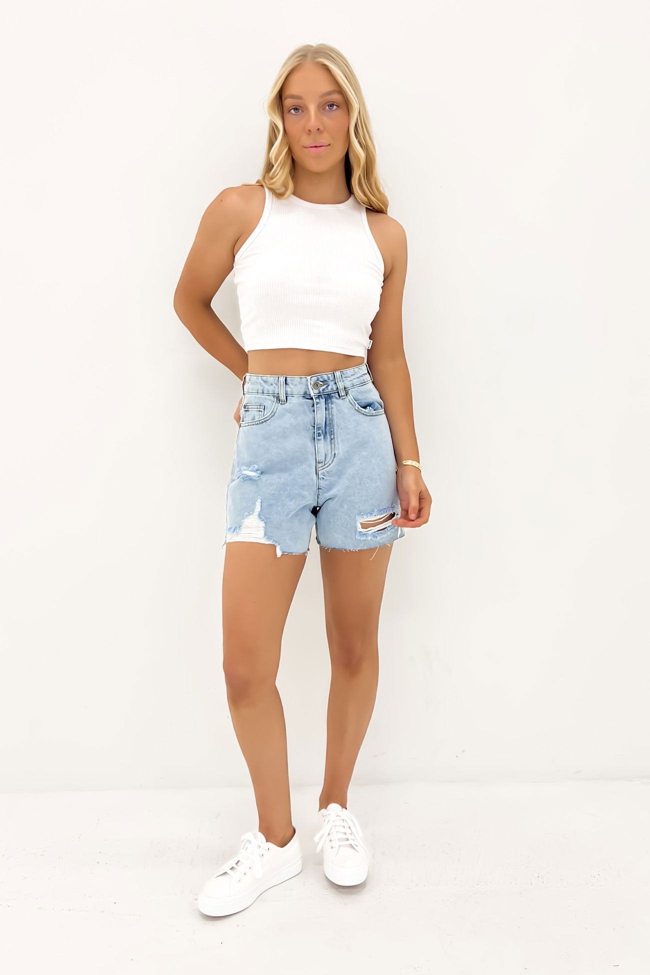 Kyia Short Destroyed Light Blue