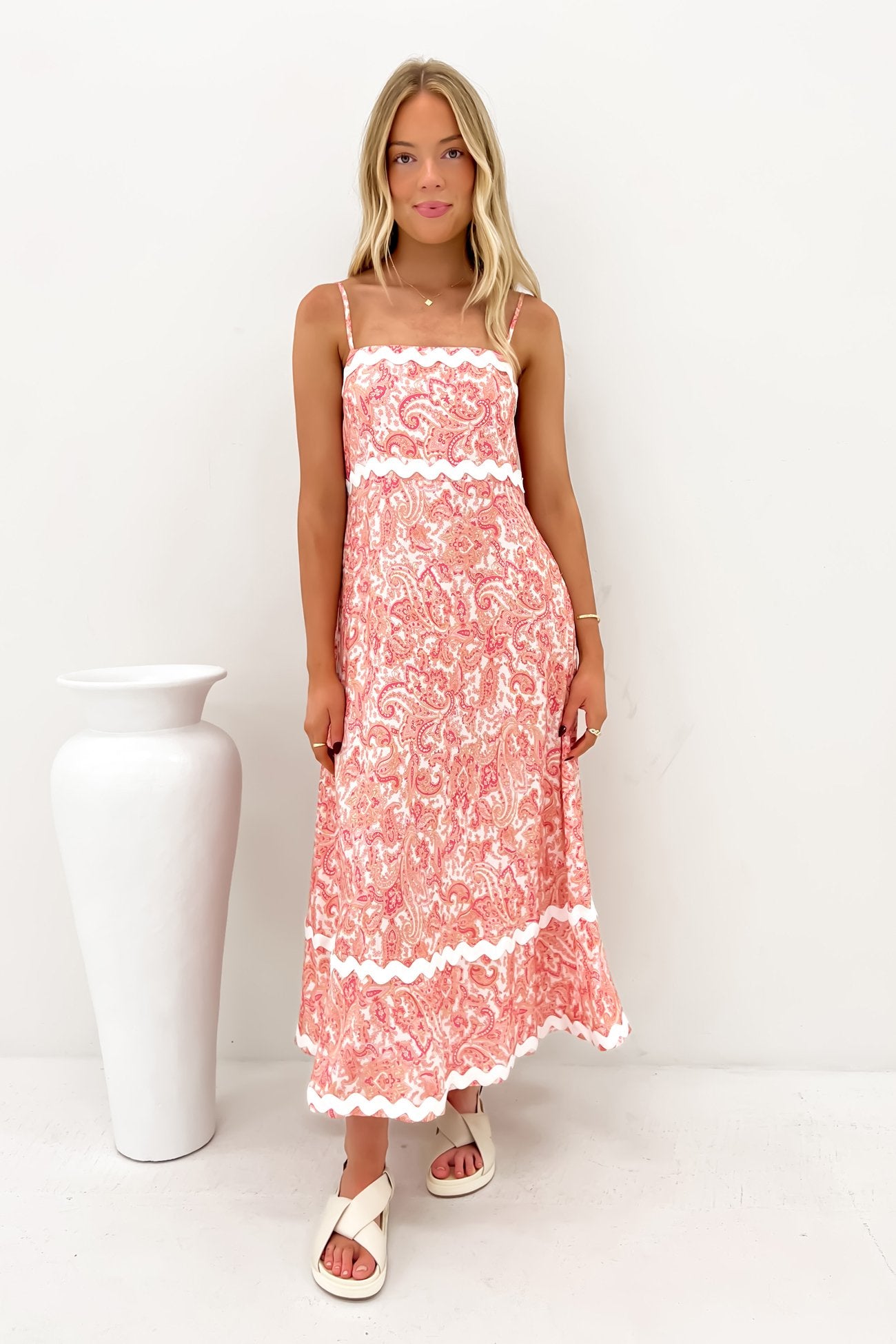 Naeva Midi Dress Pink Paisley