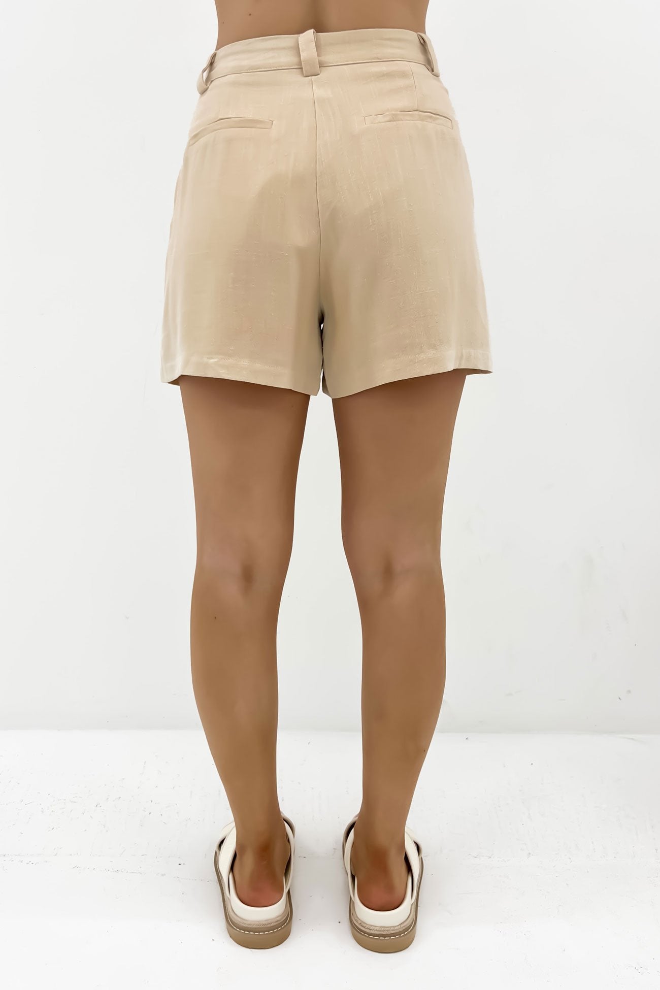 Opal Short Beige