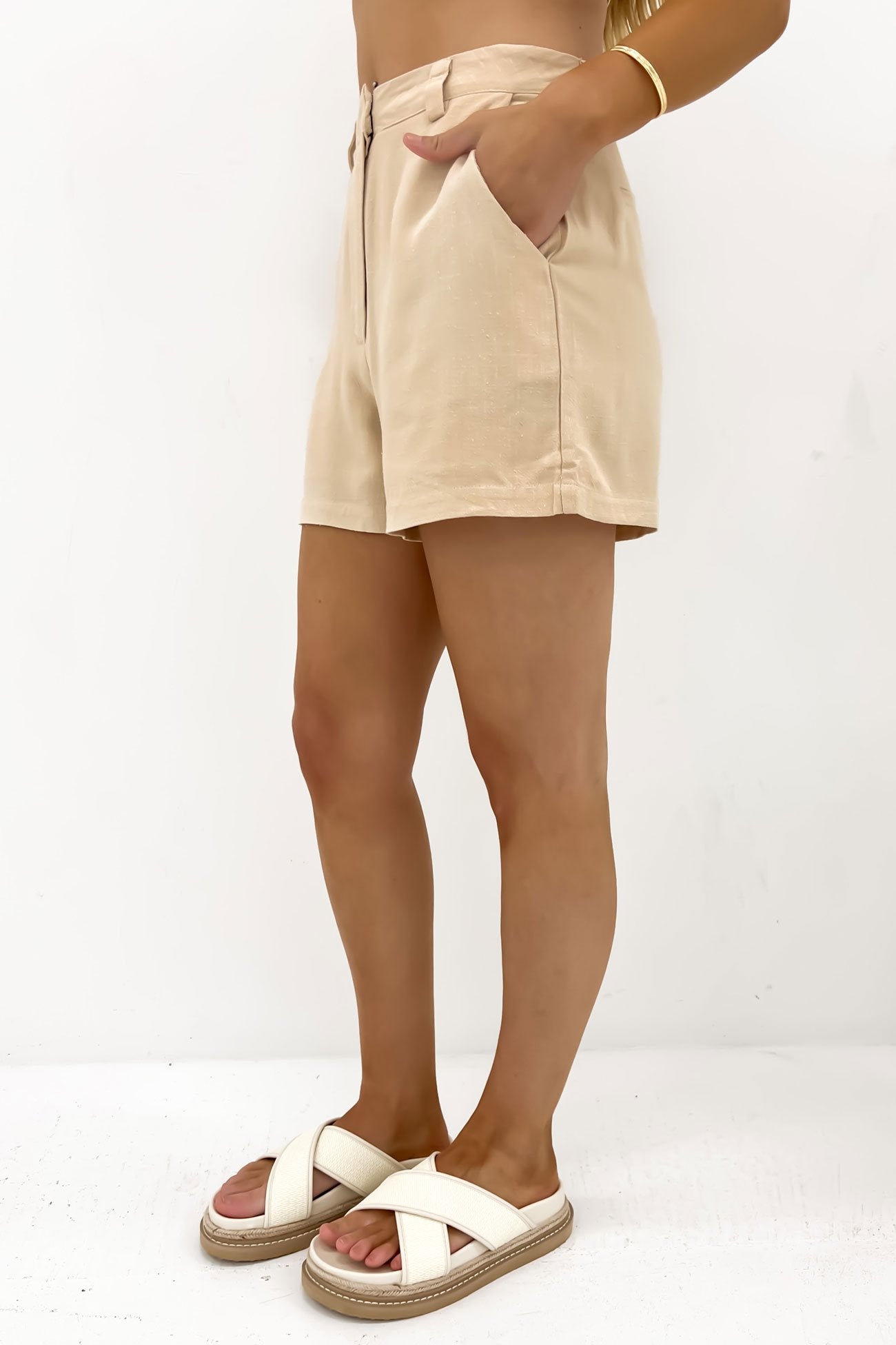 Opal Short Beige