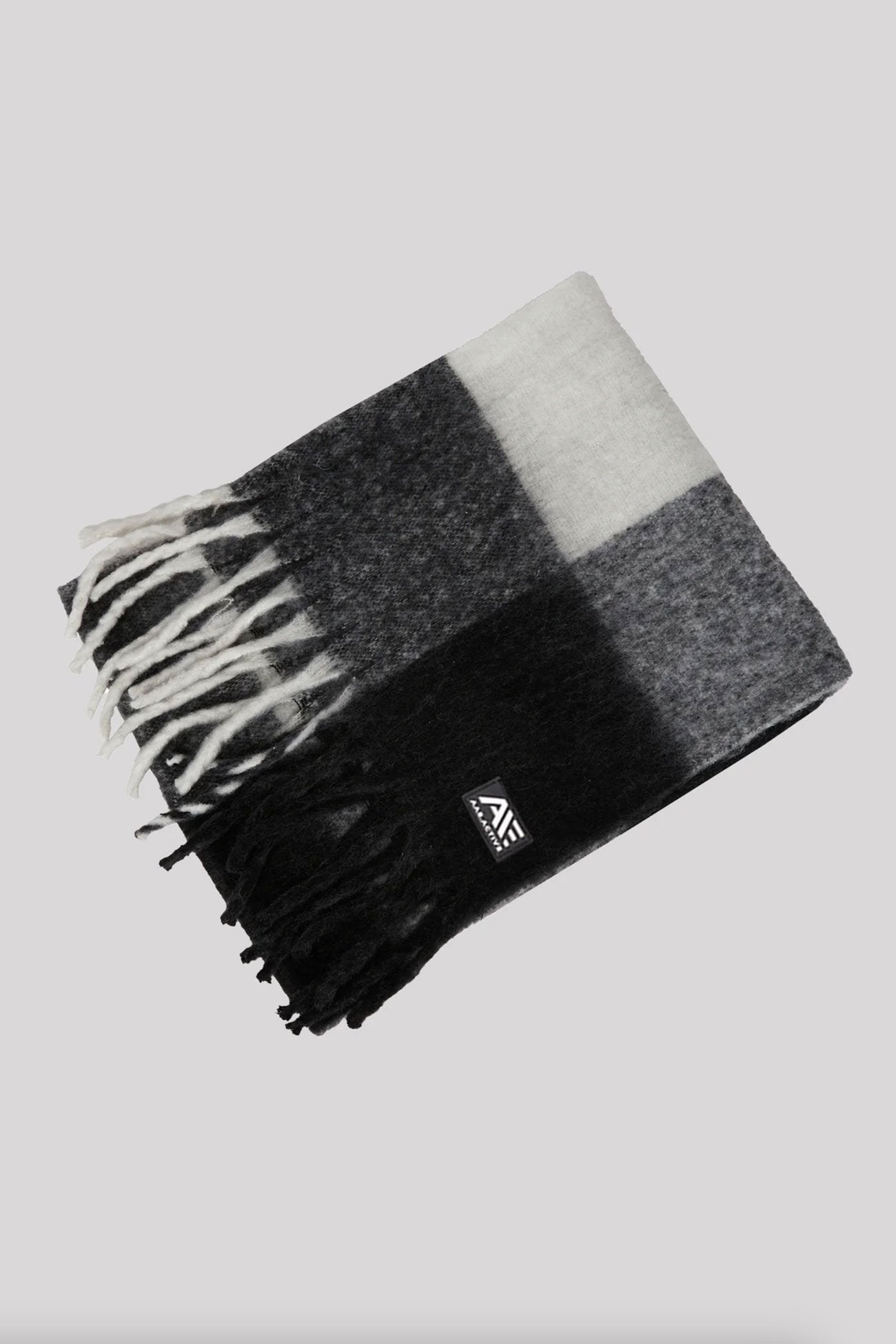 Savannah Active Scarf Black