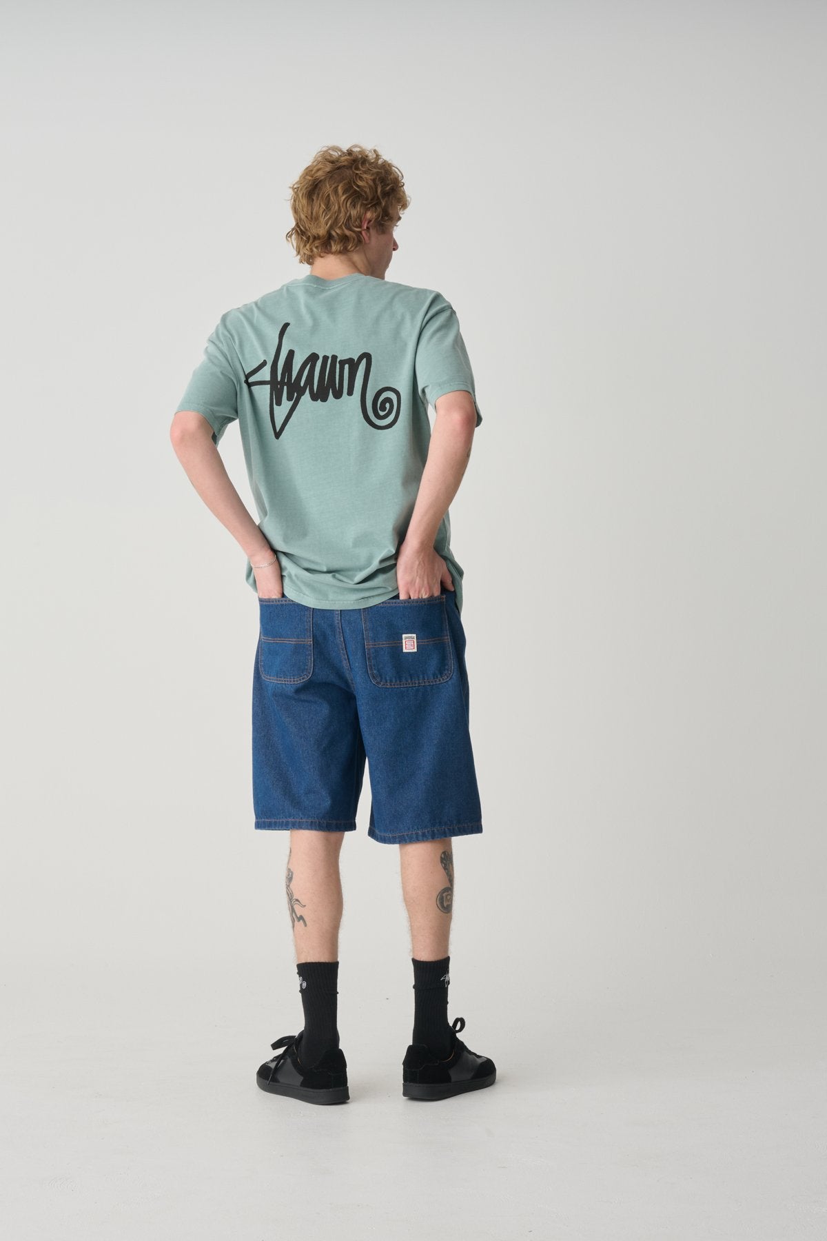 Shawn Script Tee Washed Sage