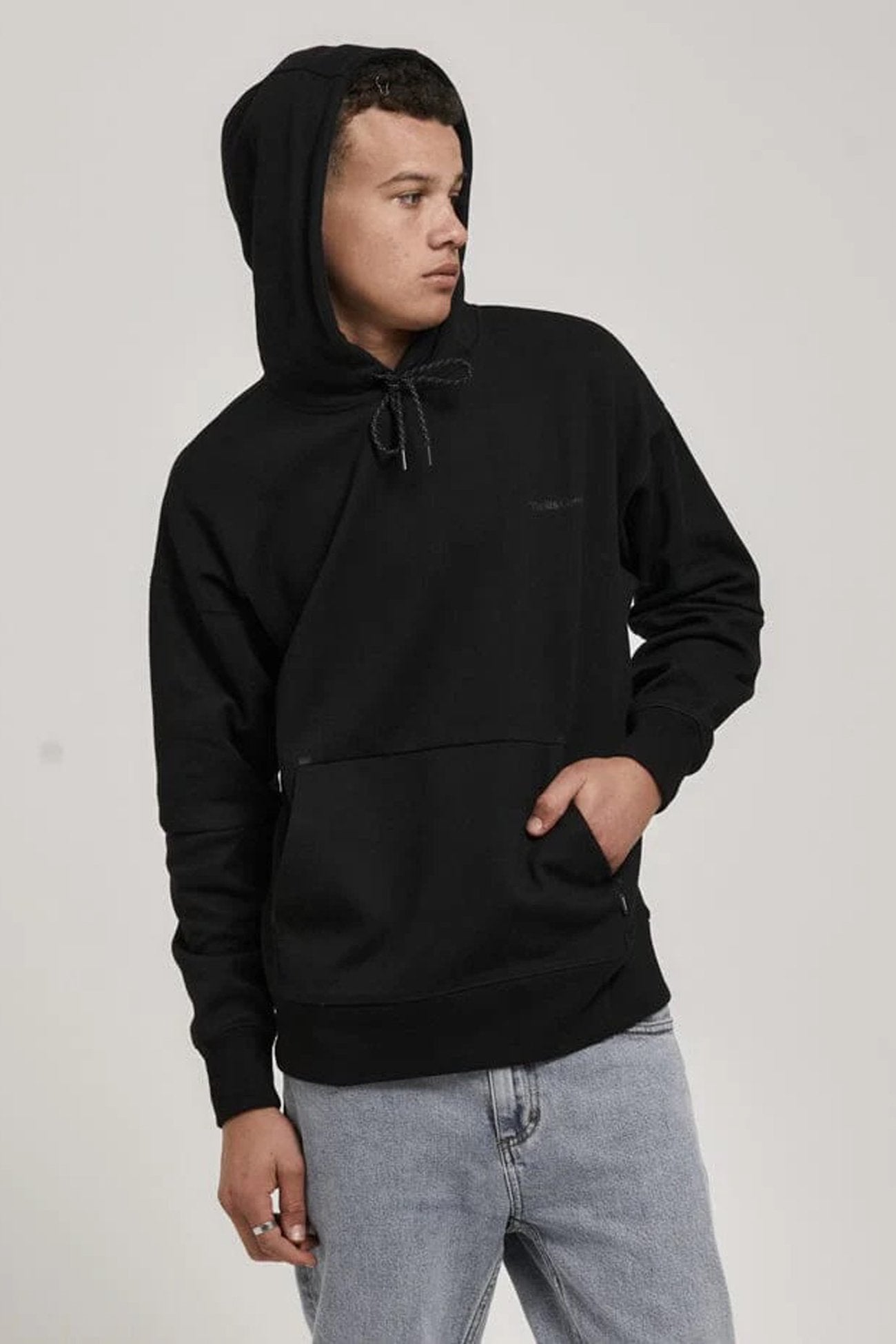 Underground Slouch Pull On Hood Black