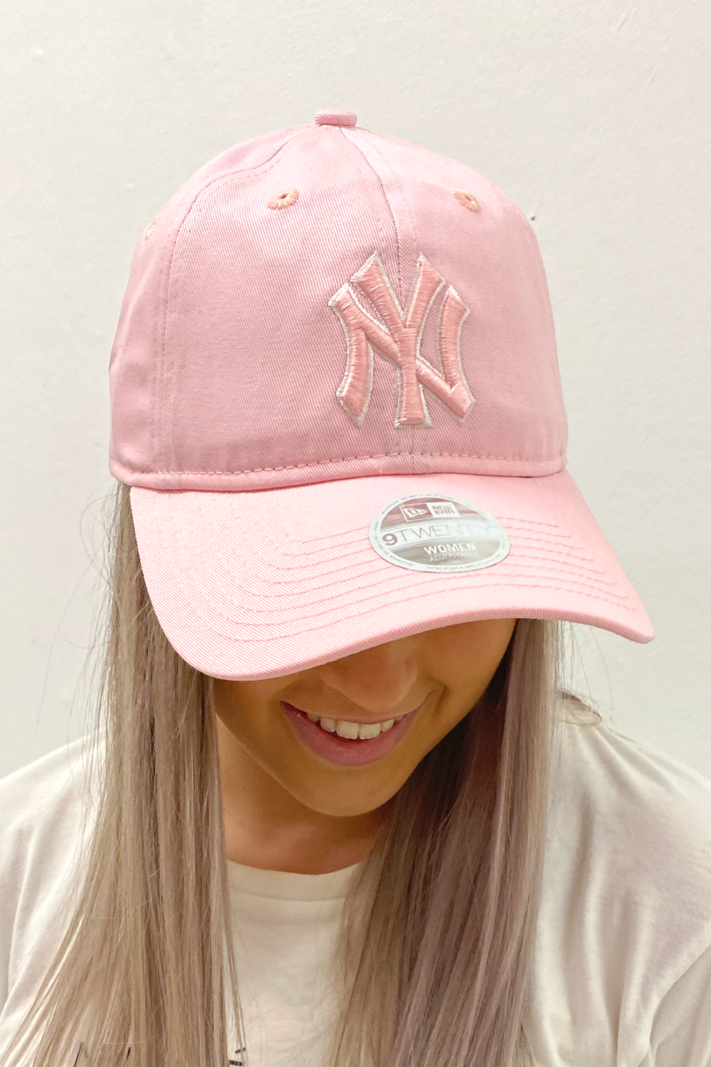 New York Yankees 9TWENTY Cloth Strap Pink