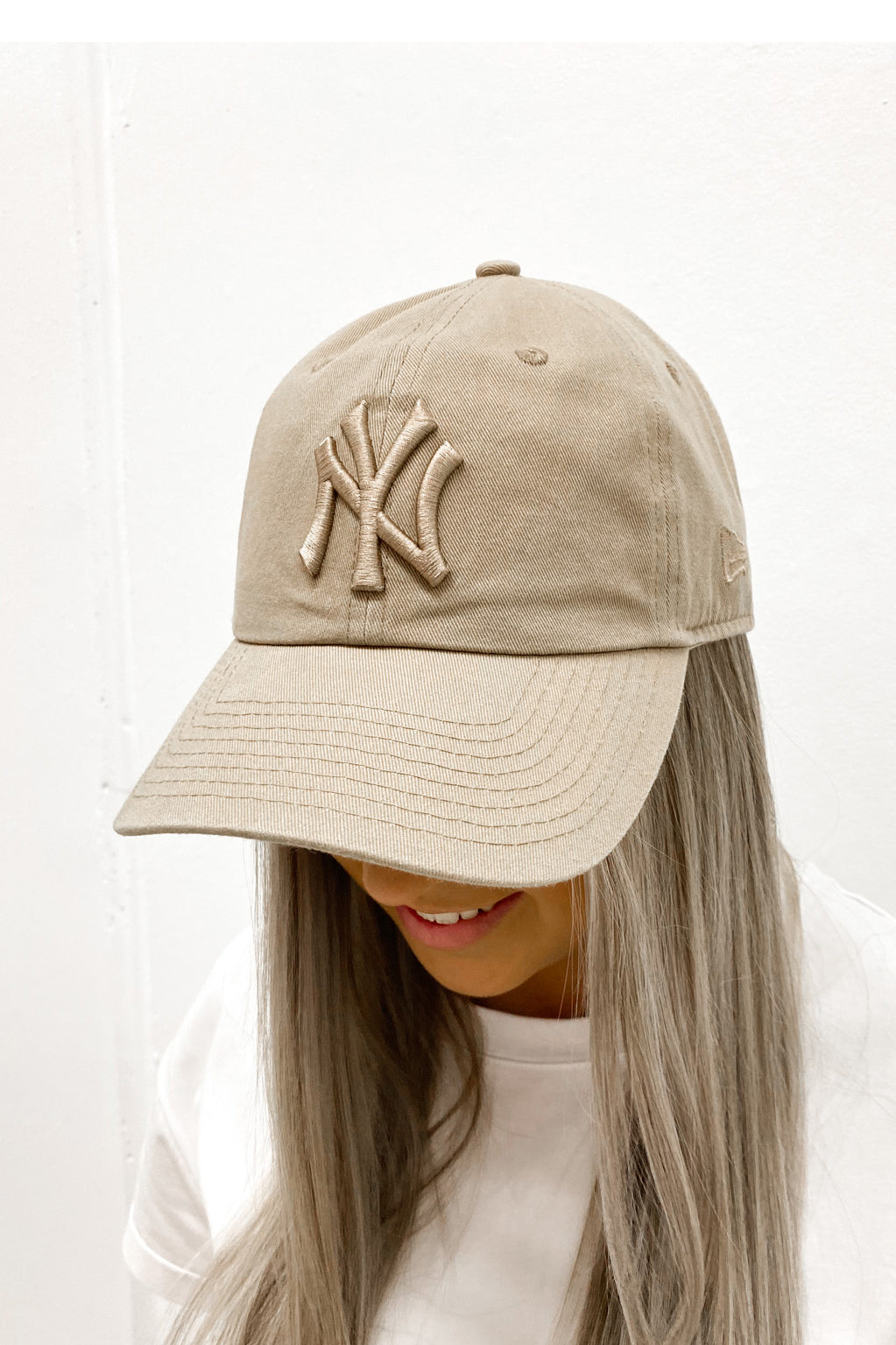 New York Yankees Cloth Strap Camel