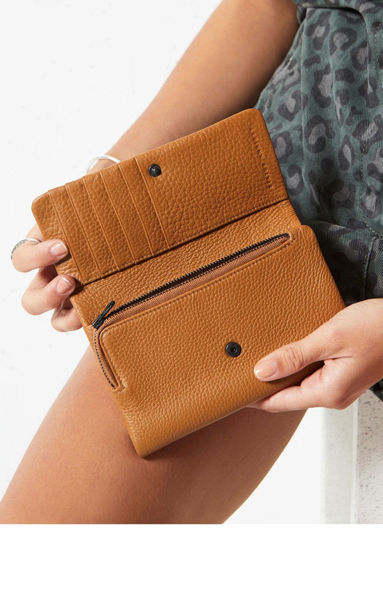 Audrey Wallet Pebble Tan