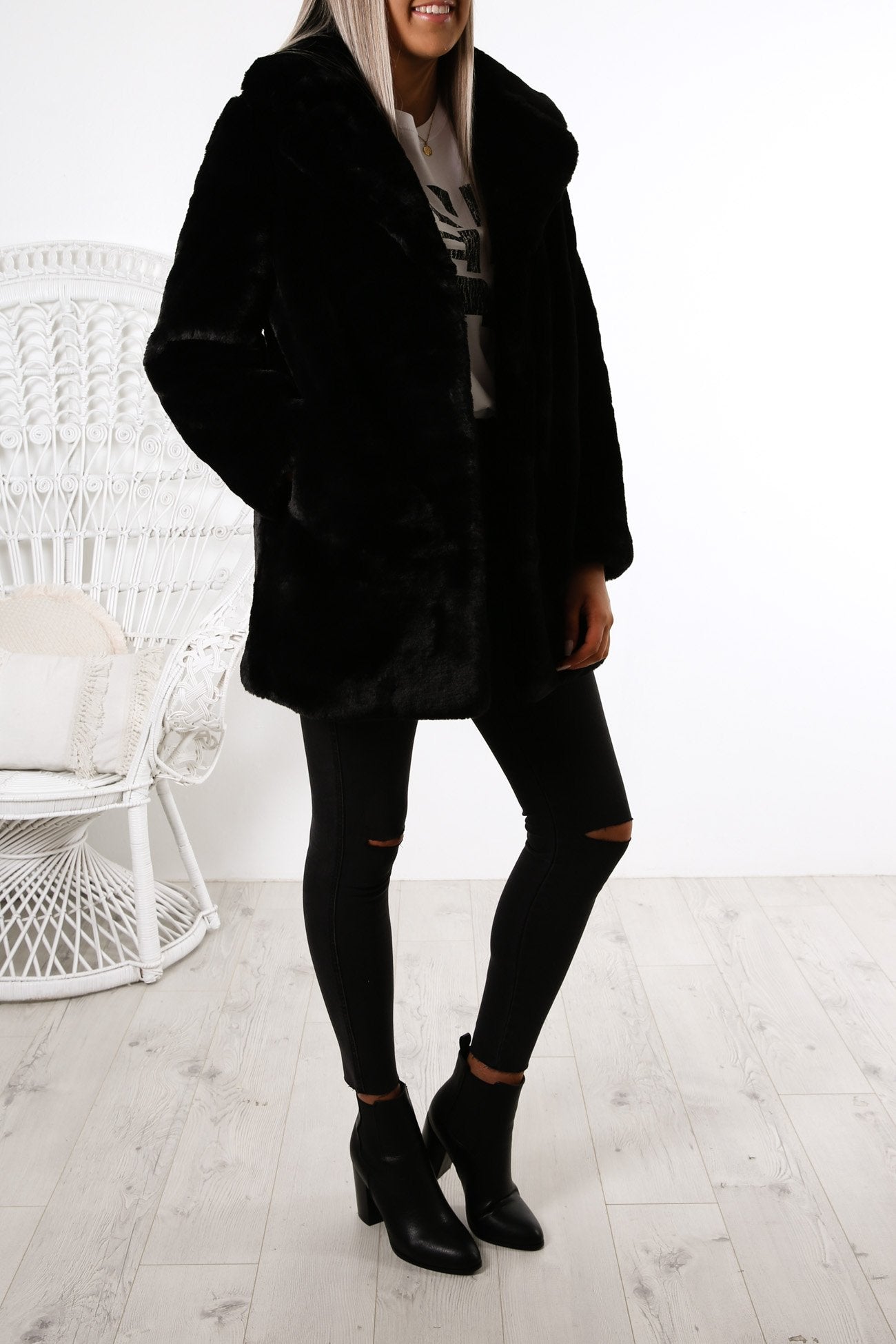 Minimalist Faux Fur Jacket Black