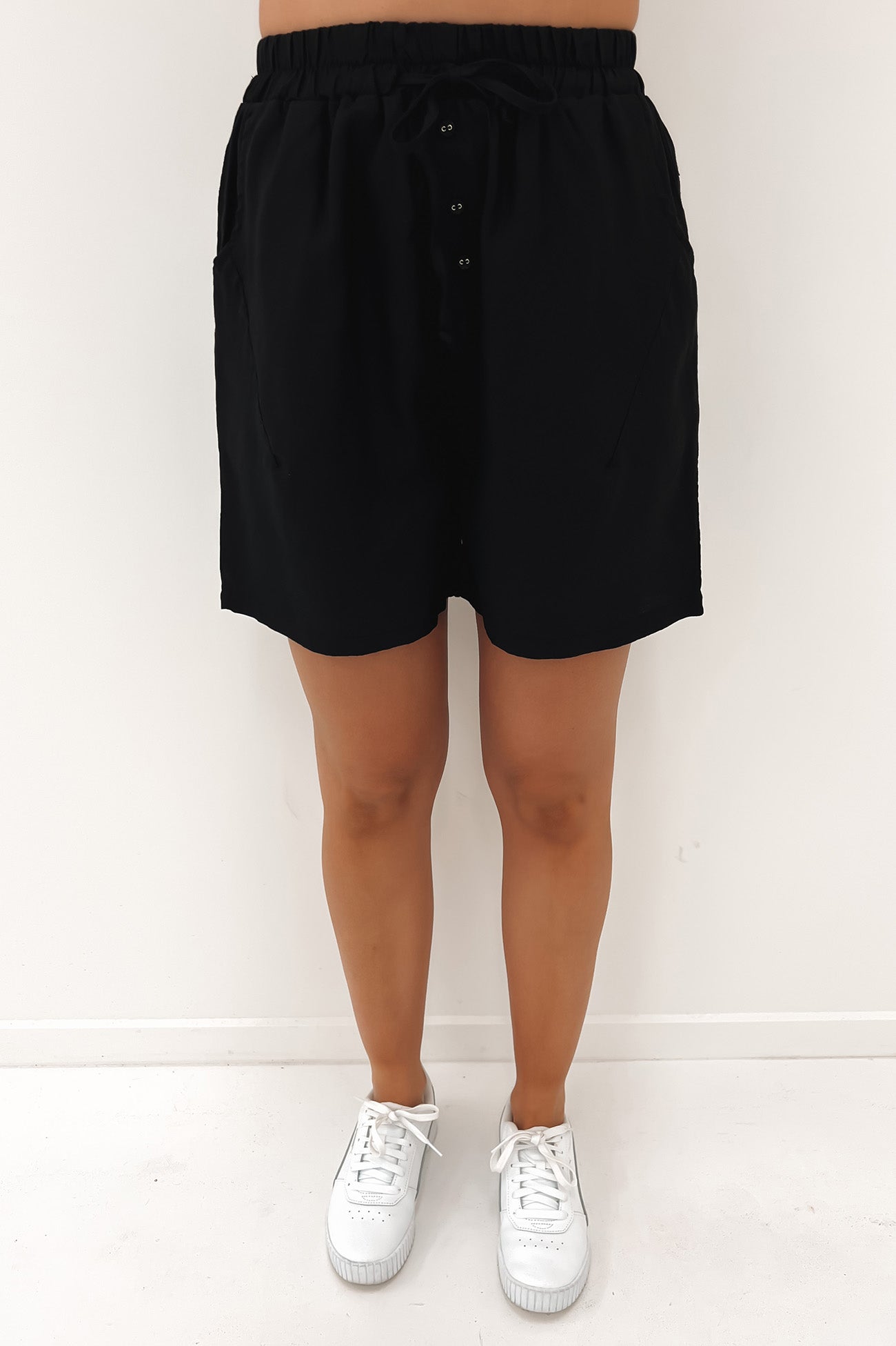 Alex Linen Short Black