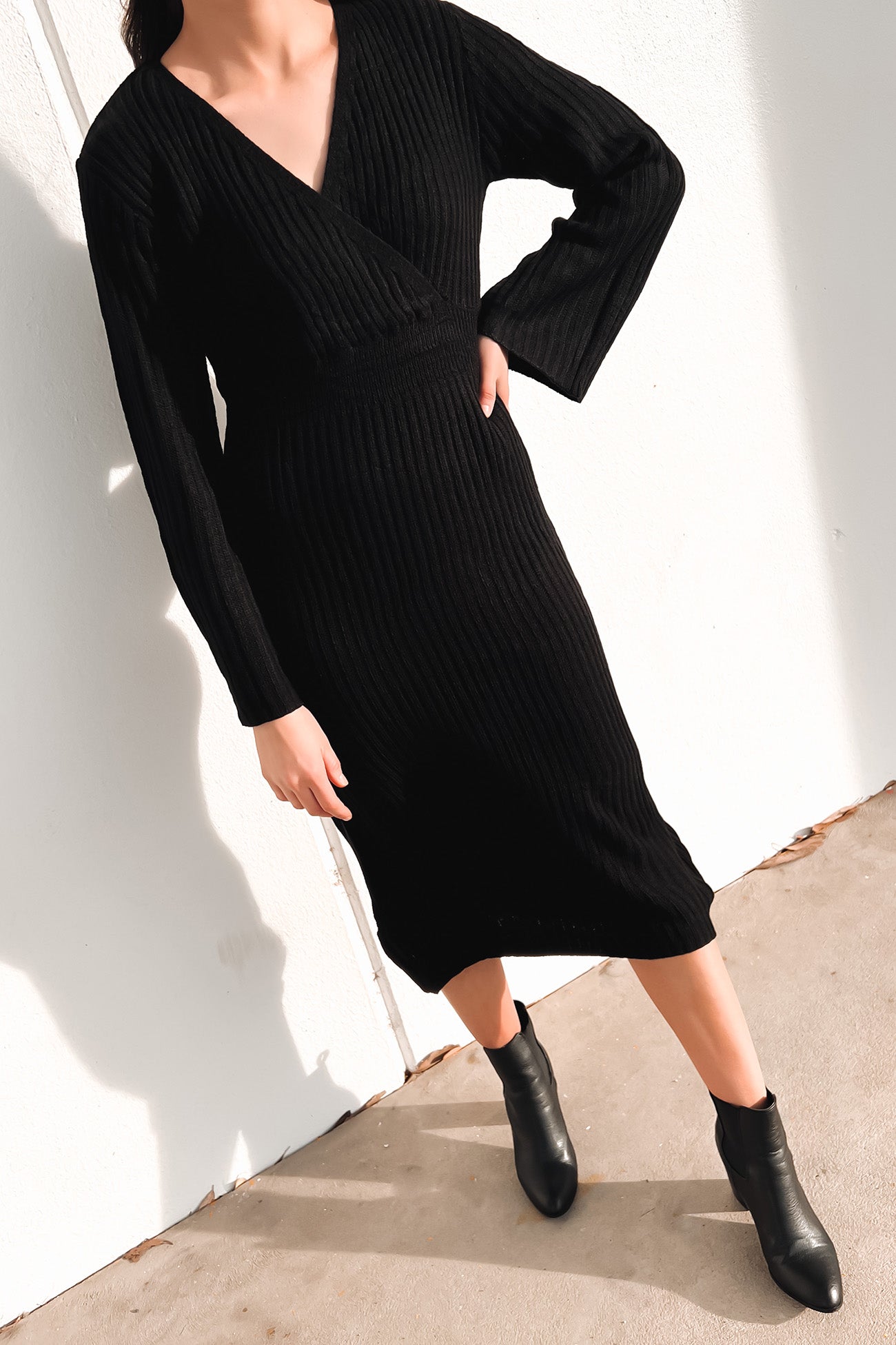 Amber Knit Midi Dress Black