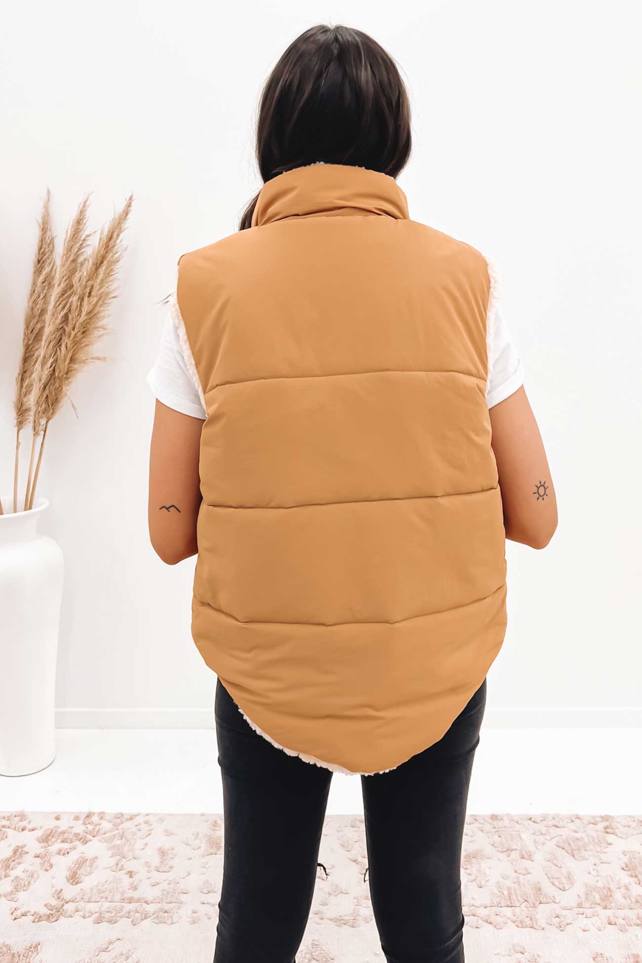 Carter Vest Tan