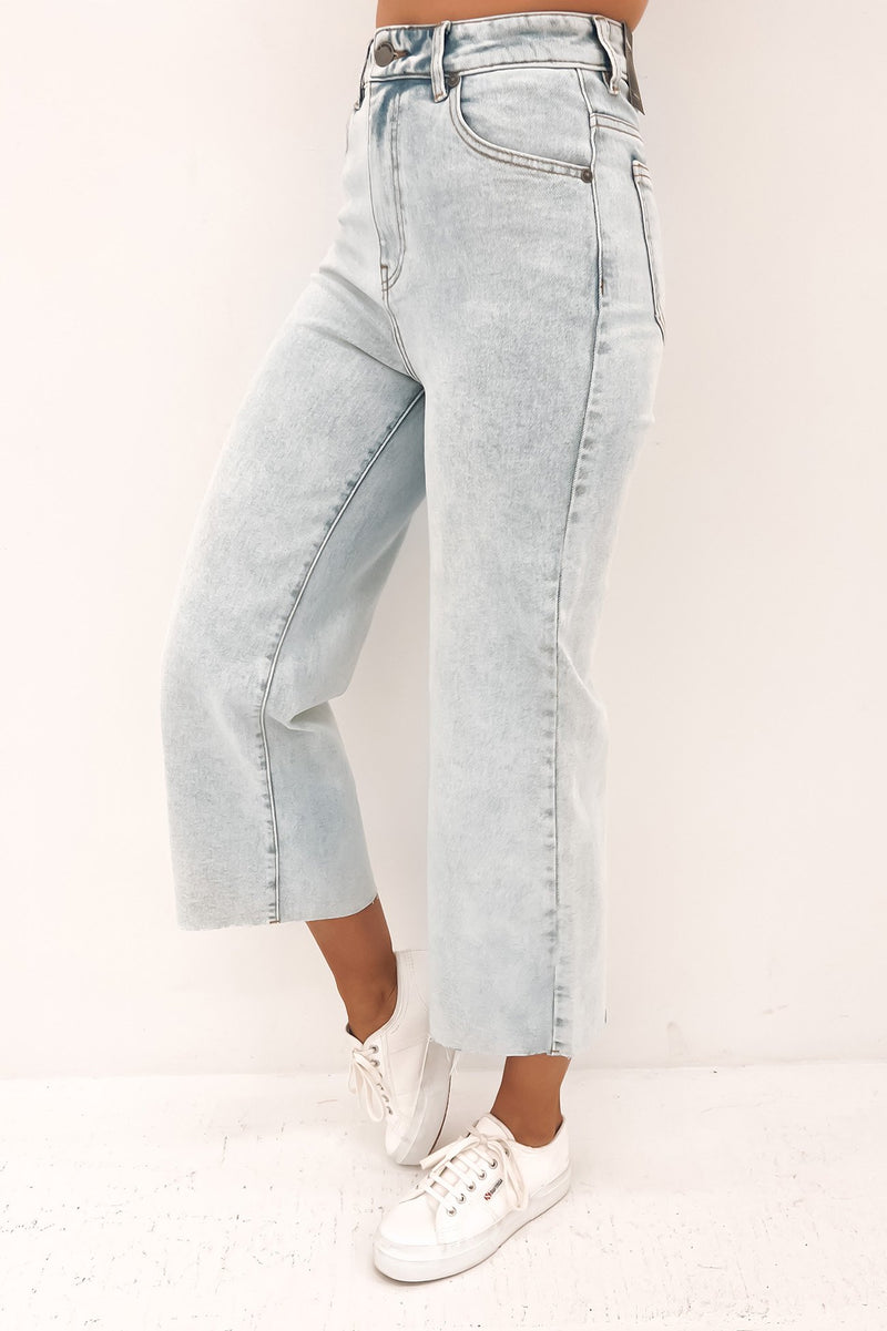 Charlie High Rise Wide Leg Jean Bleach