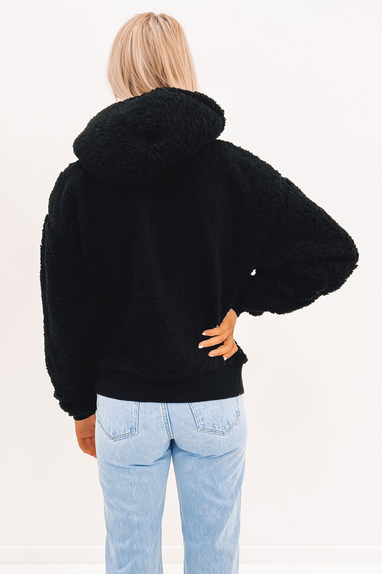 Cloud Sherpa Hood Black