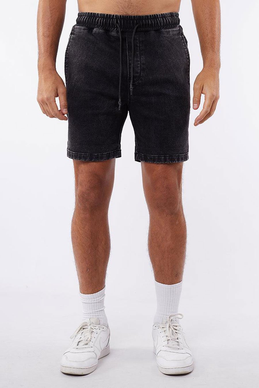 Fairhaven Short Washed Black