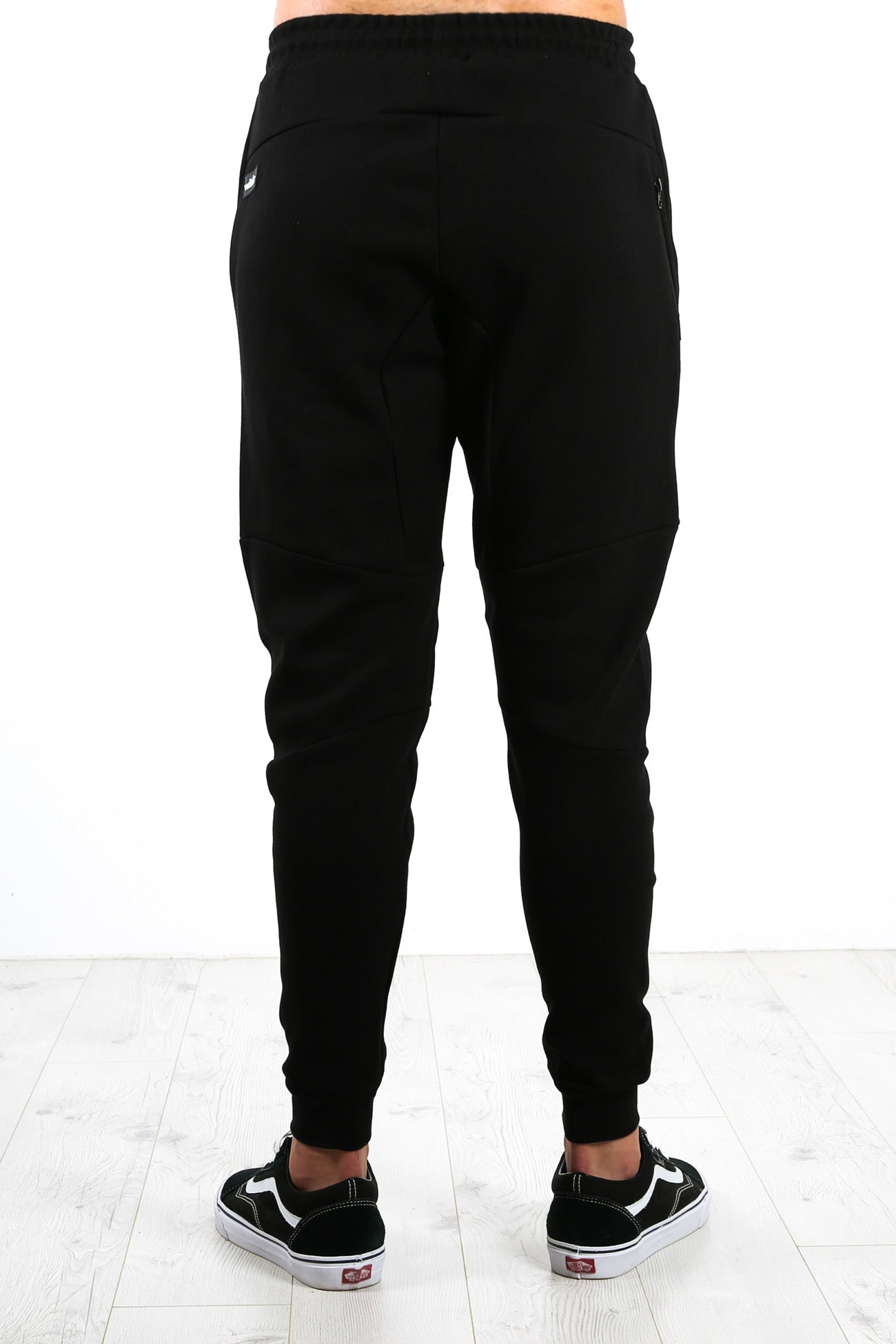 Hoxton Tech Trackpant Black