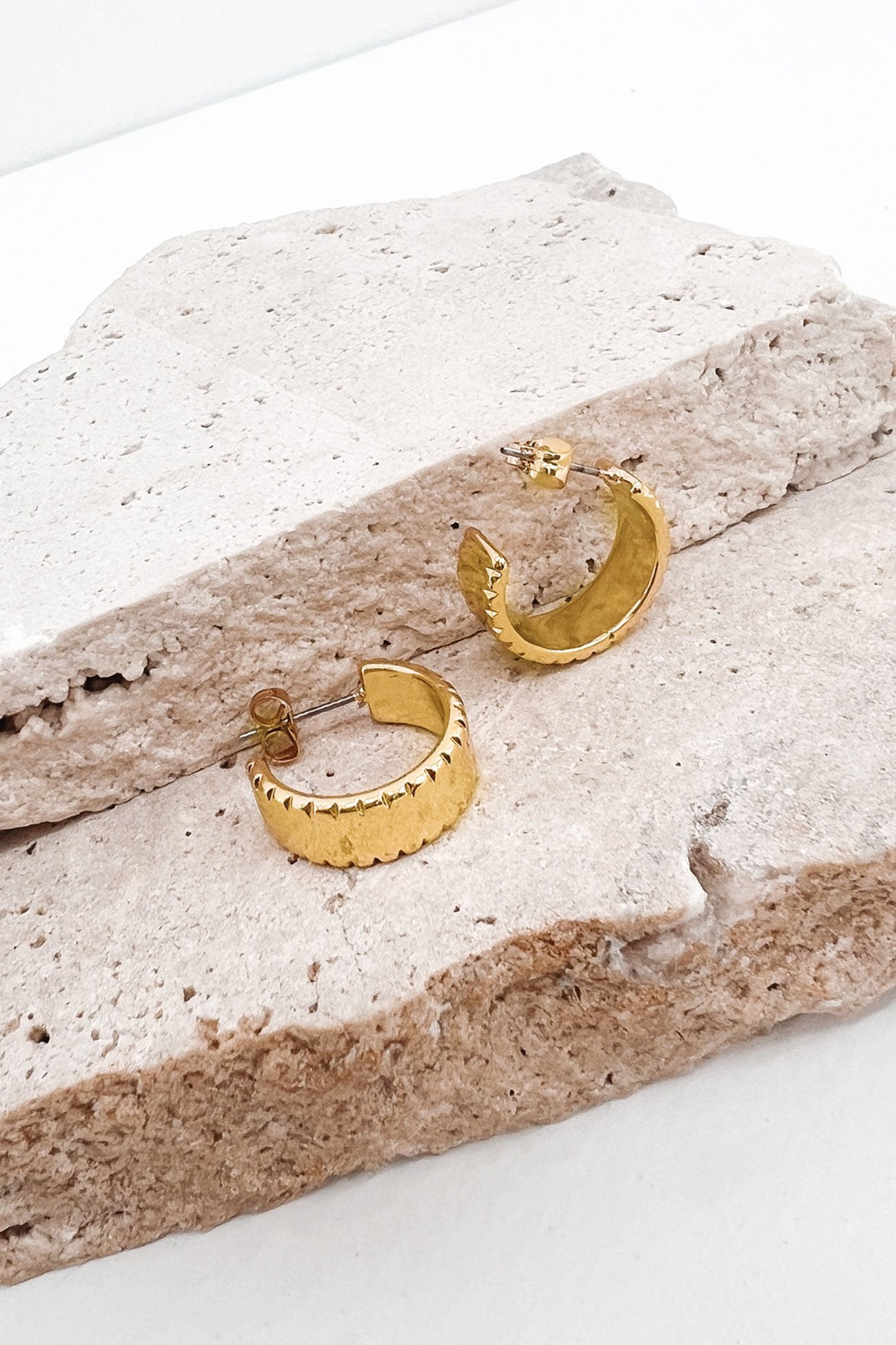 Silva Hoop Earrings Gold