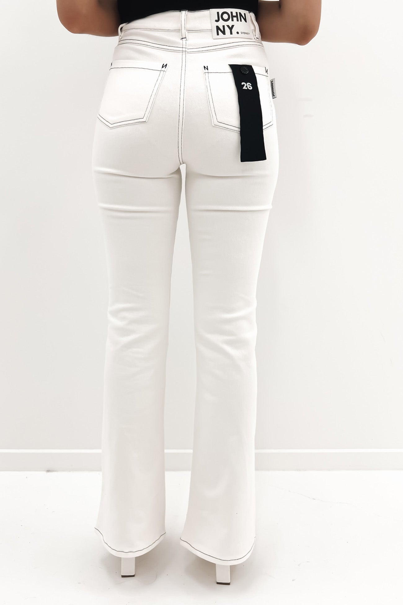 Johnny Flare Jean White Black