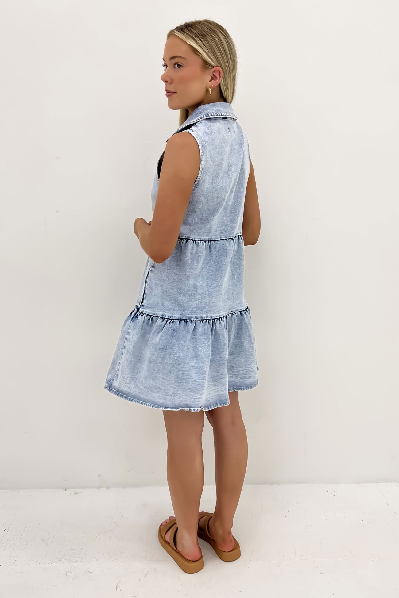 Kellie Sleeveless Denim Dress 95 Wash