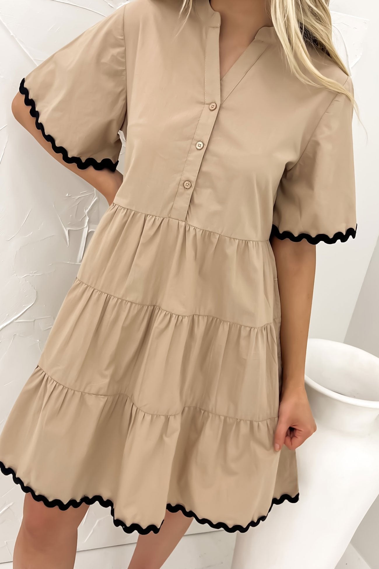 Kruze Mini Dress Latte Black