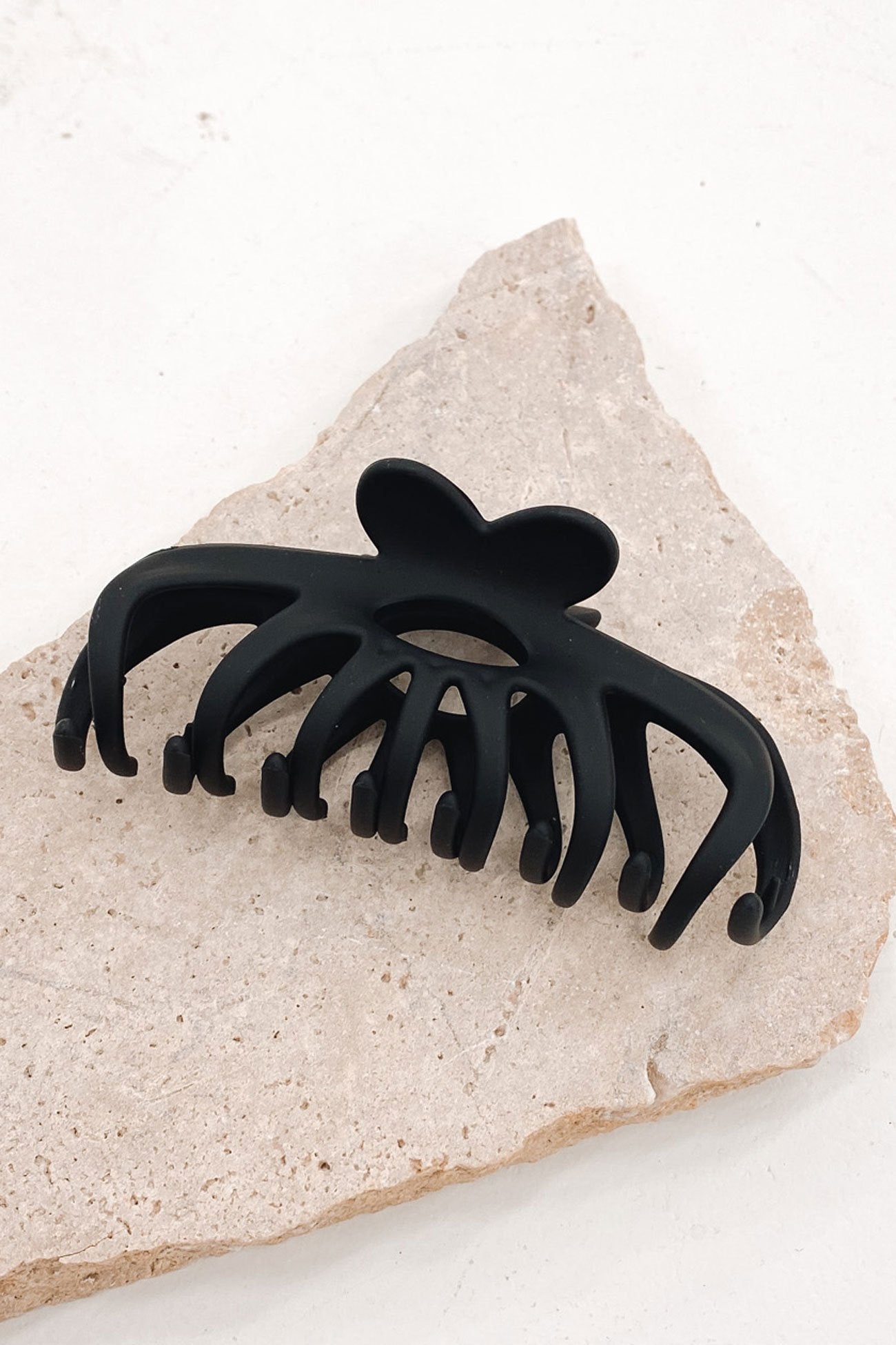 Mandie Claw Clip Black