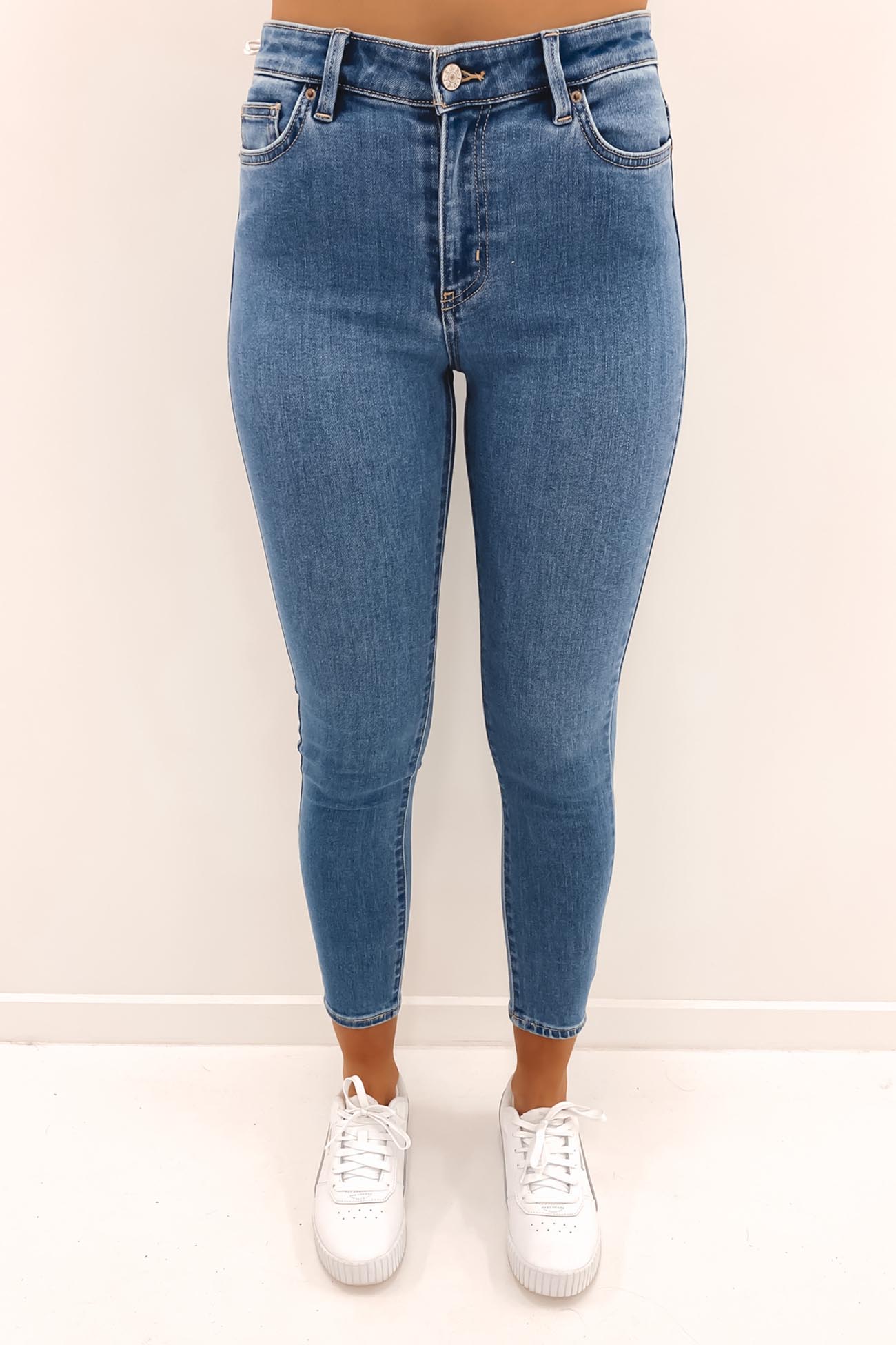 Mid Ankle Skimmer Jean Blue Chronicle