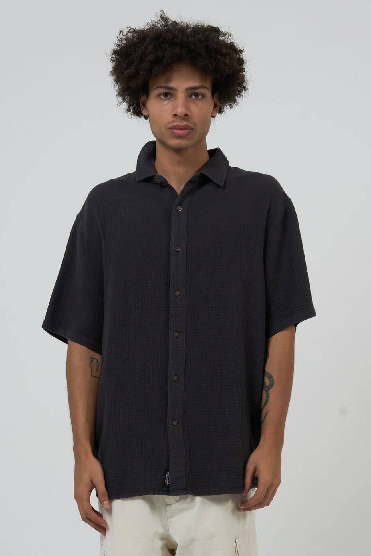 Minimal Thrills Seersucker Short Sleeve Shirt Merch Black