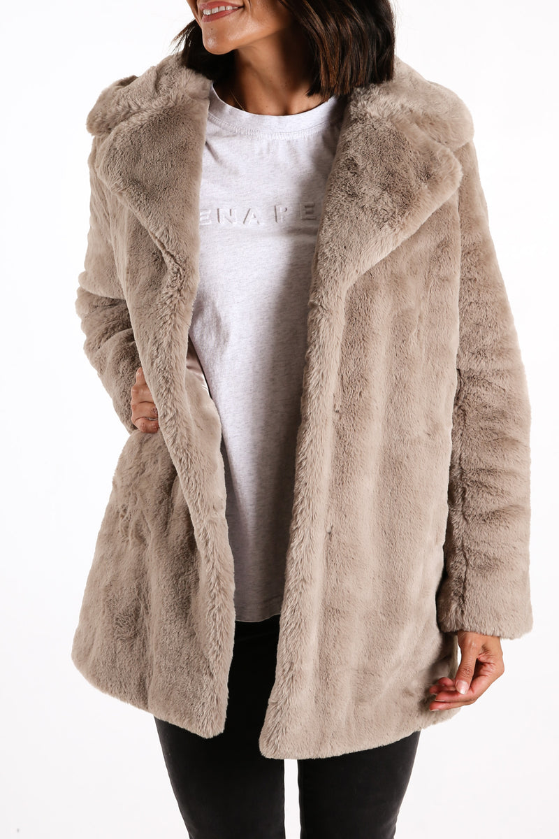 Ena pelly classic hot sale faux fur jacket