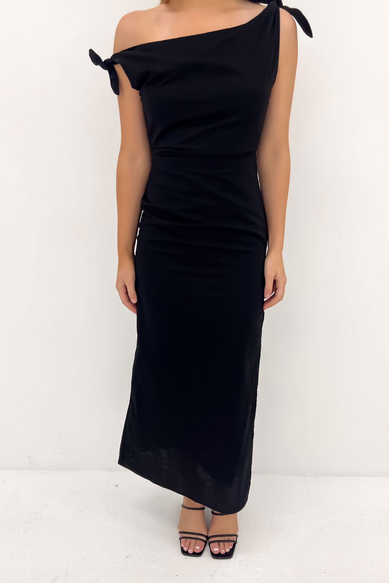 Neela Maxi Dress Black