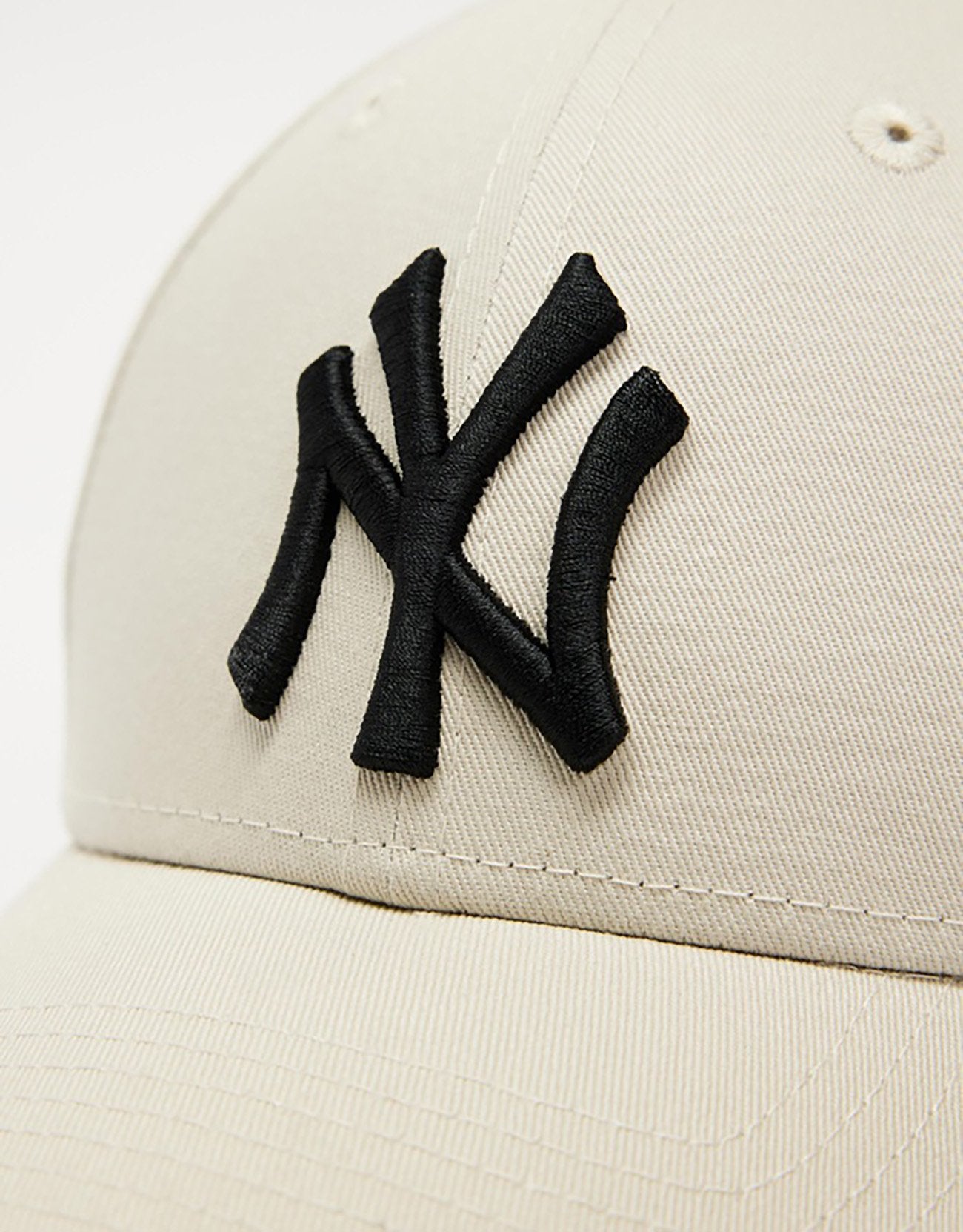 New York Yankees 9FORTY Cloth Strap Stone Black