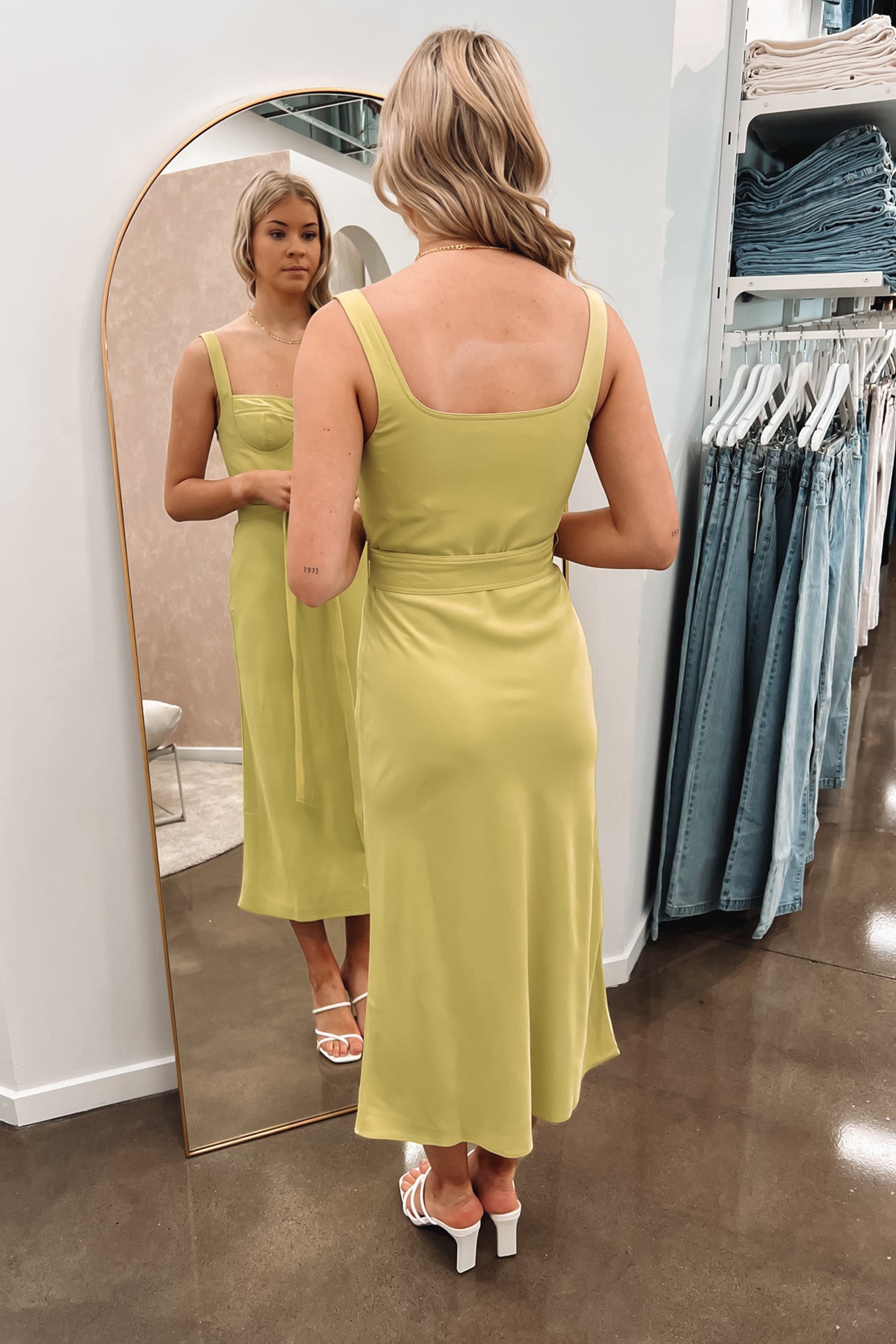 Ora Bust Midi Dress Pistachio