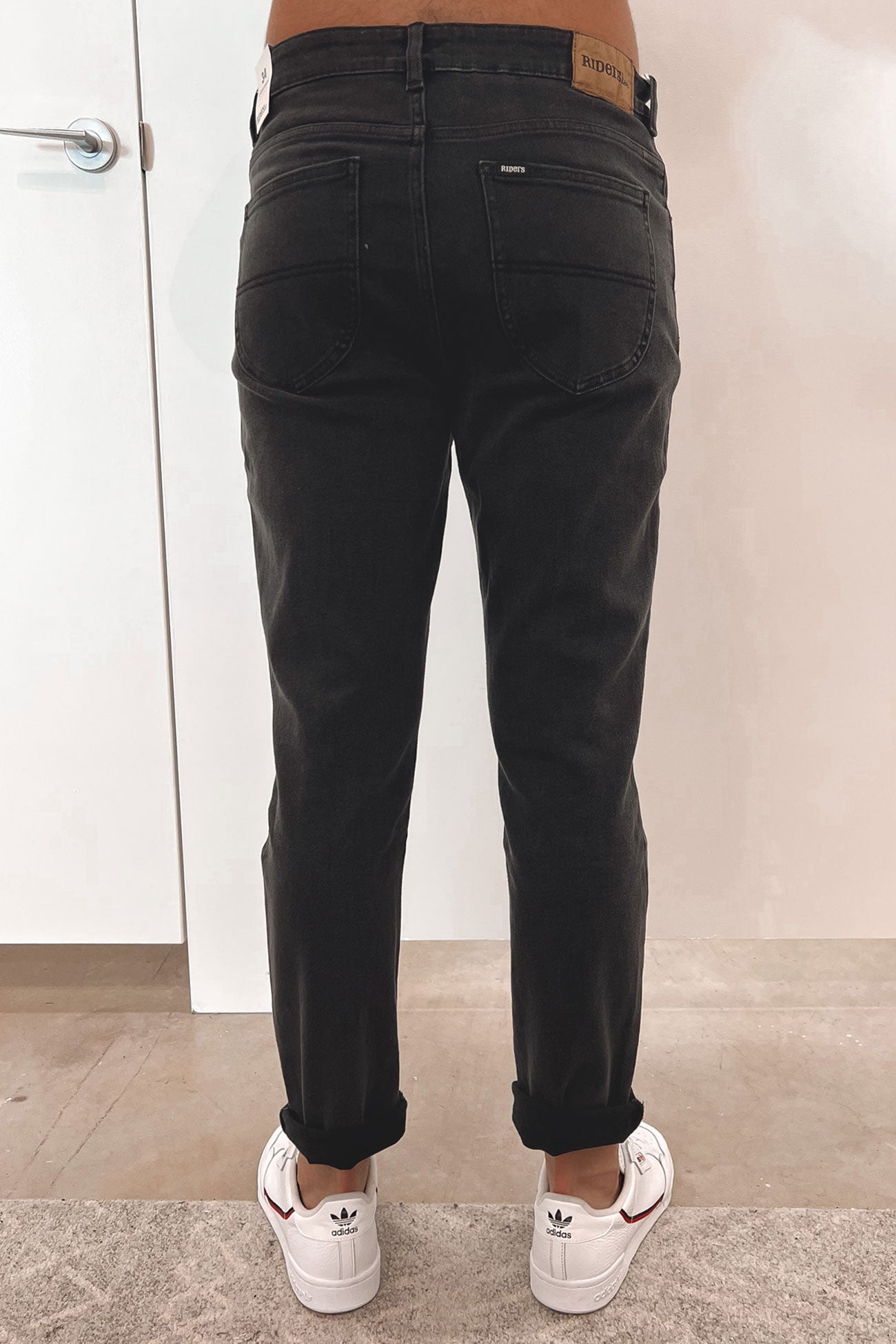 R3 Slim Straight Jean Superstylin Black