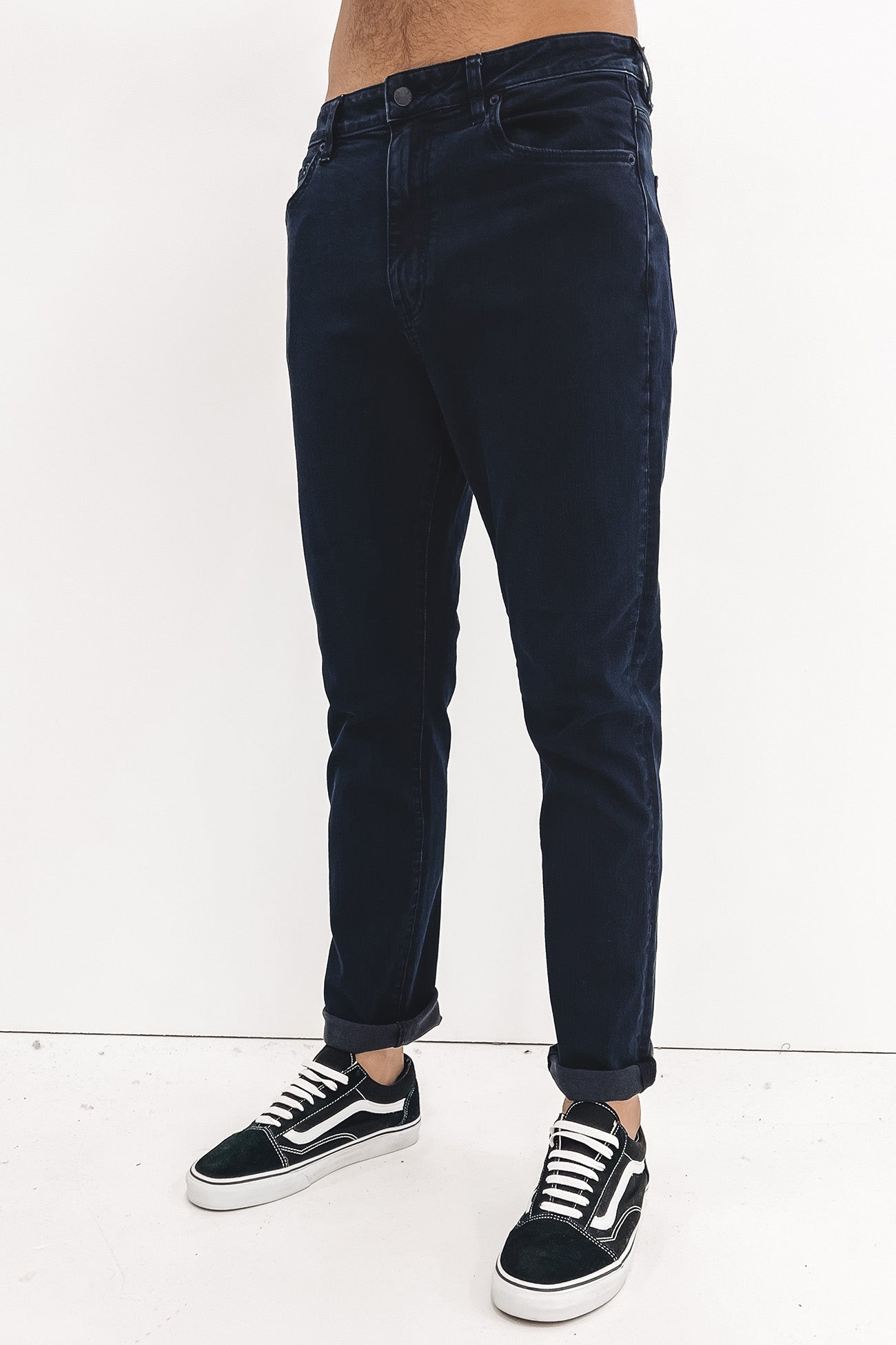 R3 Narrow Slim Jean Dimension