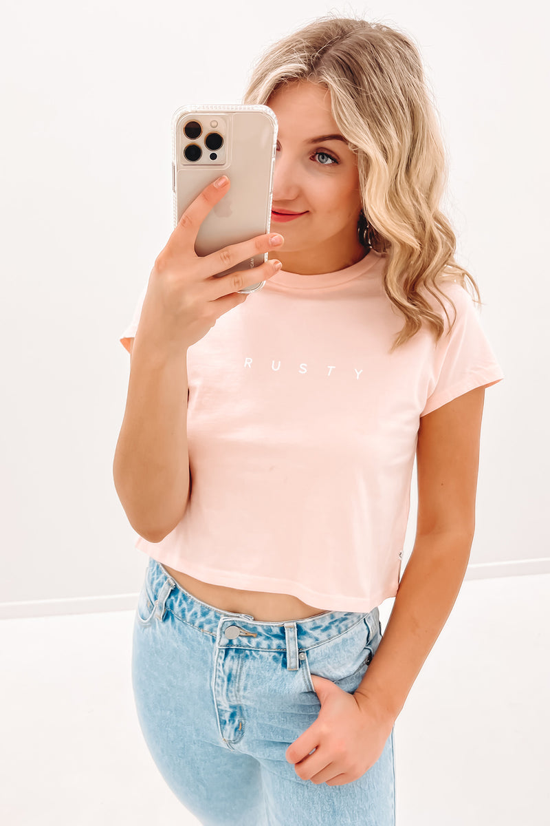 Rusty Essentials Classic Slim Crop Tee Pastel Pink