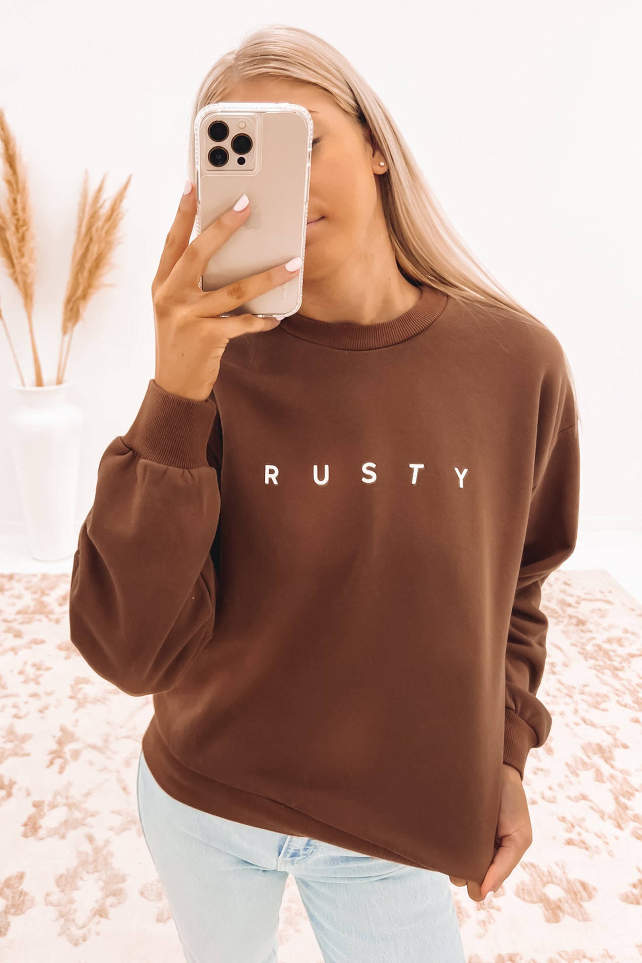 Rusty Essentials Relaxed Crew Fleece Chocolate