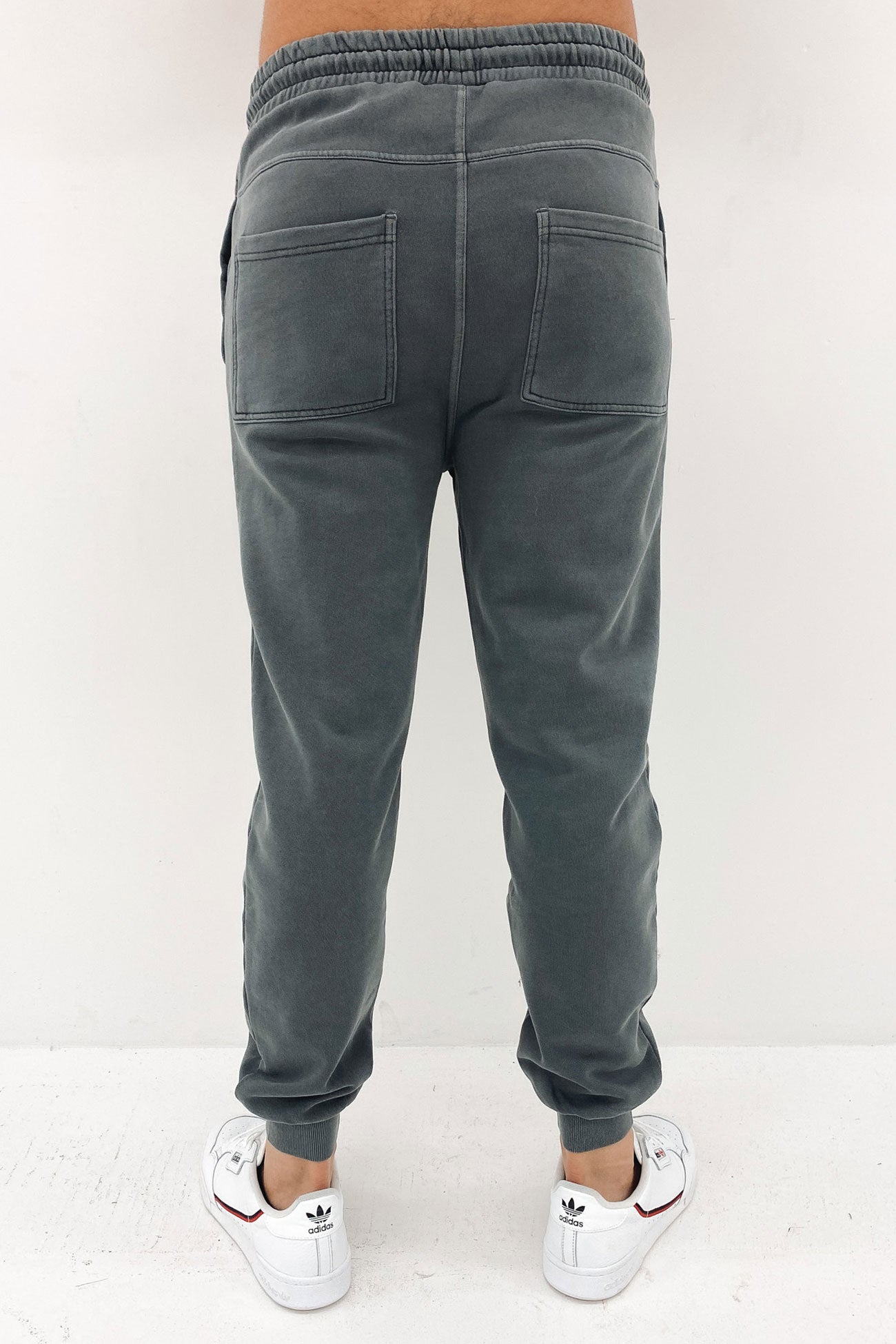 Saxon Trackpant Pigment Charcoal