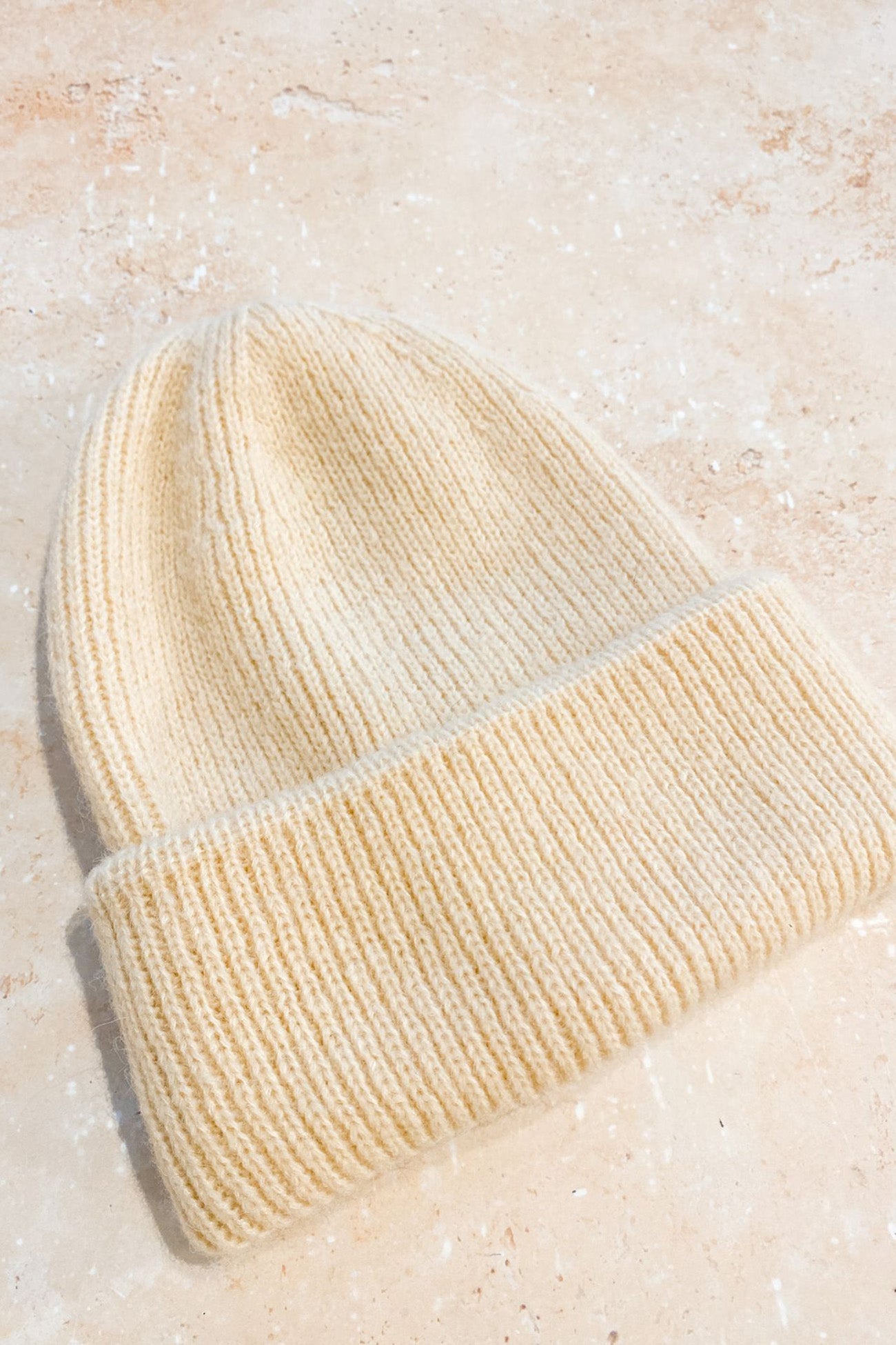 Scarlet Beanie Beige