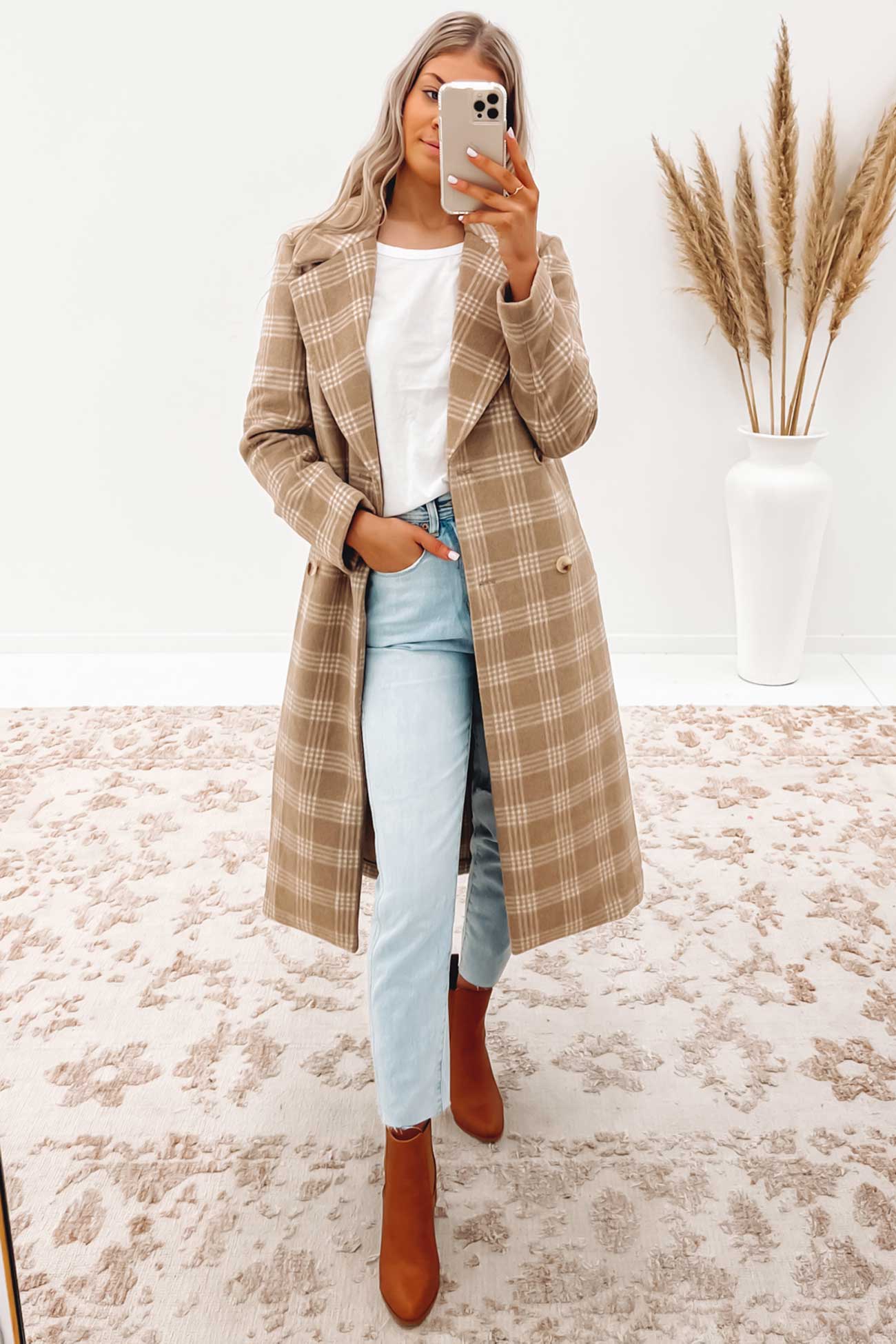 The Dreamer Coat Beige Plaid