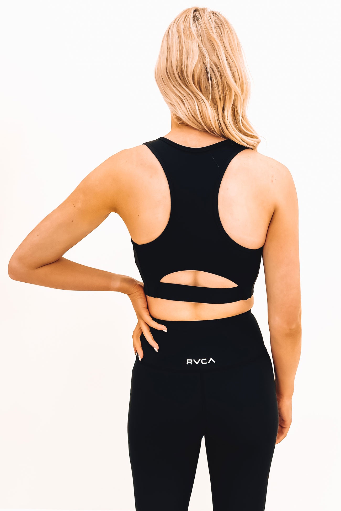 VA Essential Sports Bra Black