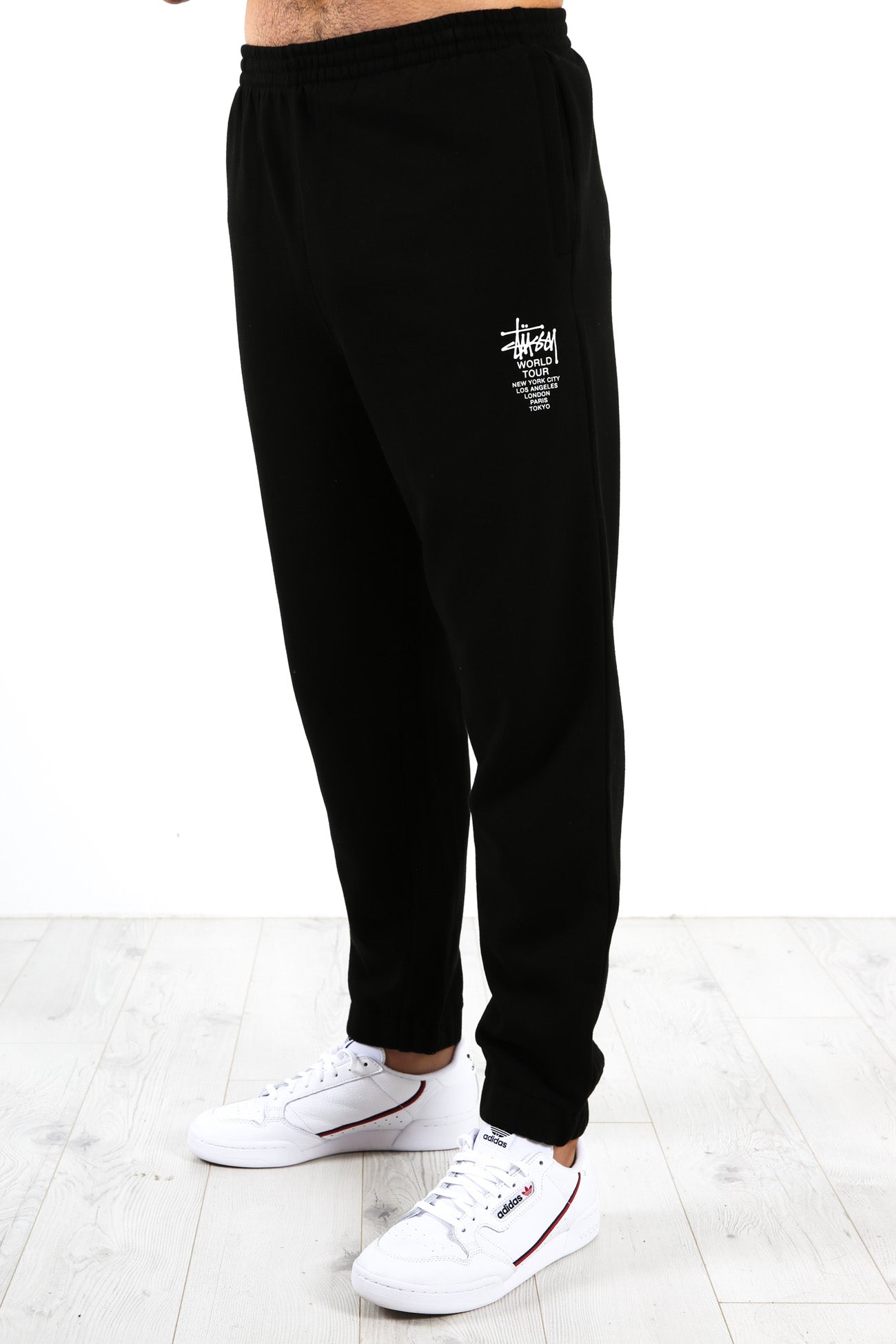 World Tour Trackpant Solid Black